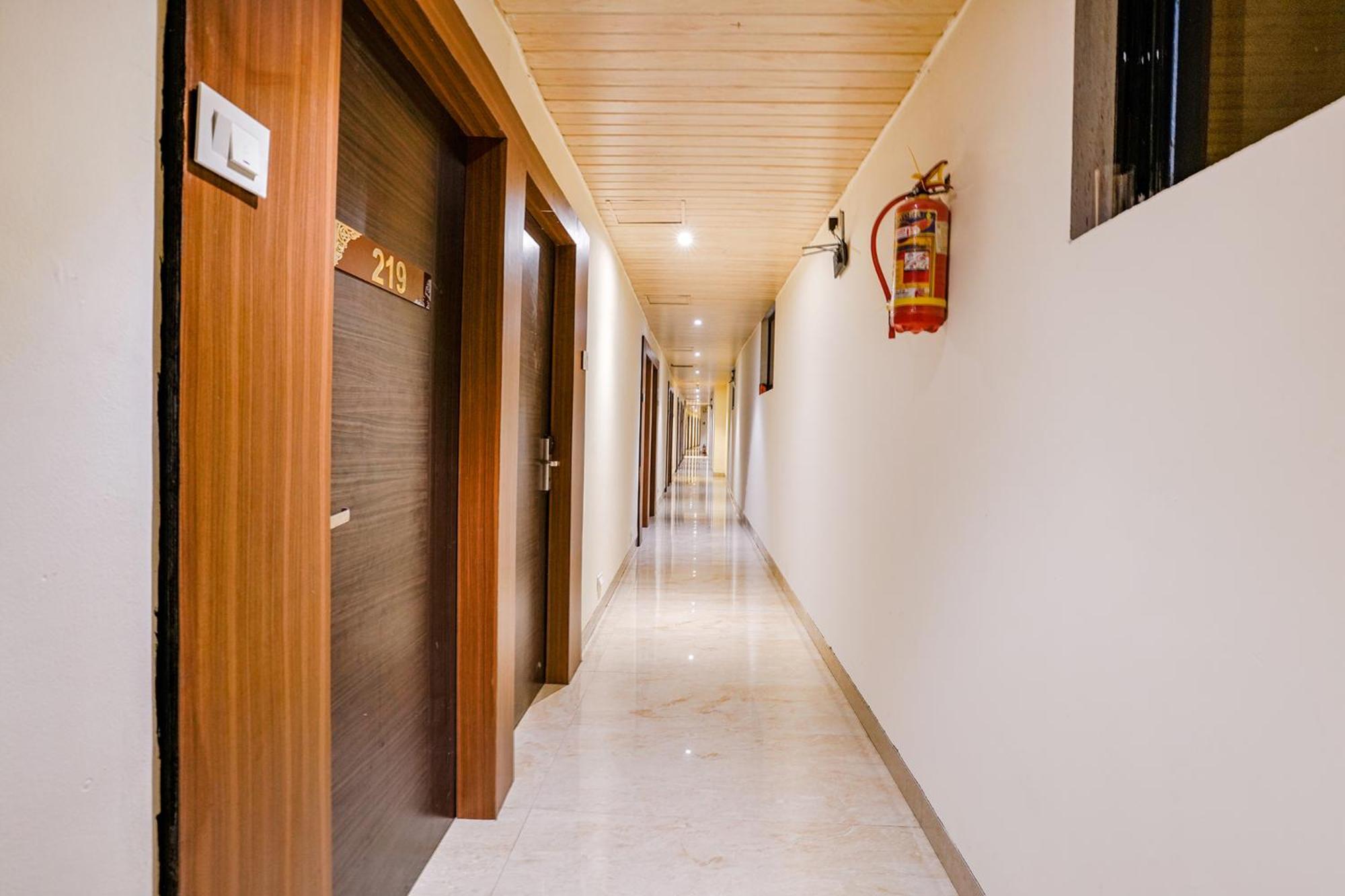 Fabexpress Embassy Suites - Nr Bkc Mumbai Eksteriør bilde